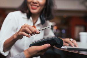 Using NFC contactless technology to pay