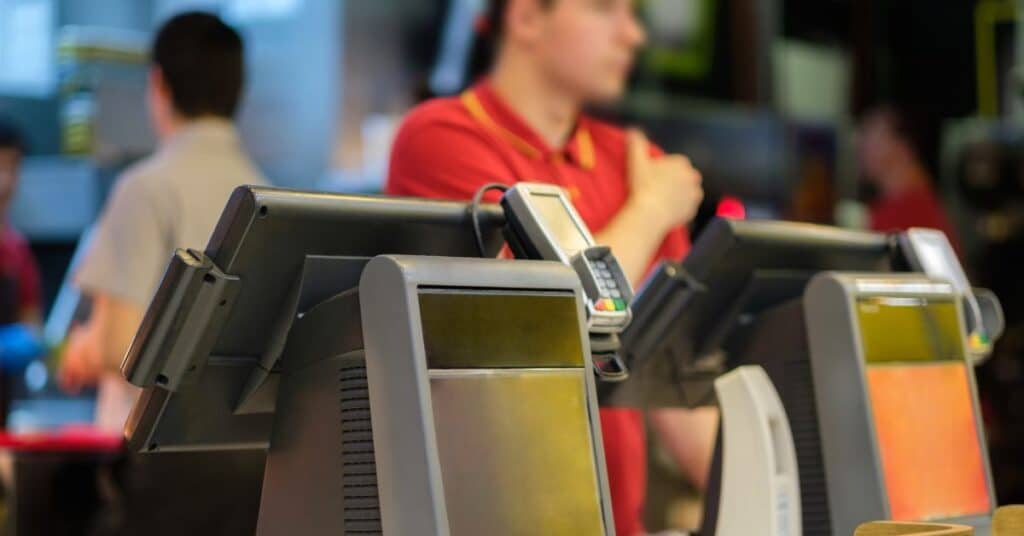 Complete Guide To Quick Service Restaurant (QSR) Cash Management